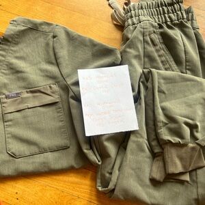 XXS FIGS heathered olive set